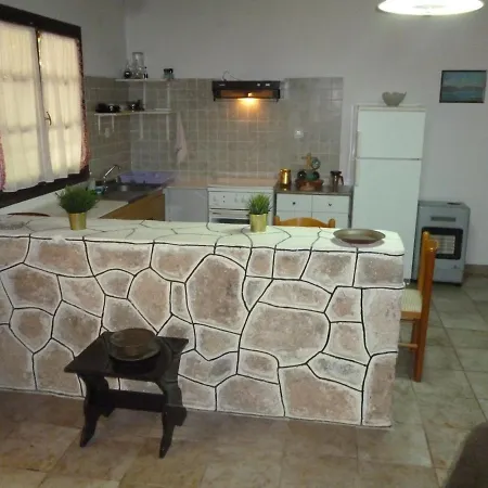 Ferienhaus Among The Platans Seliana
